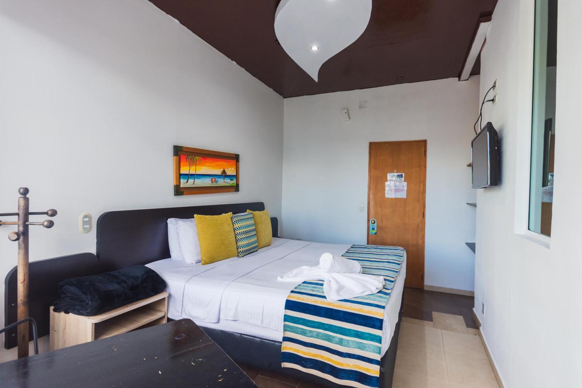 Hotel Guatatur Guatapé Εξωτερικό φωτογραφία
