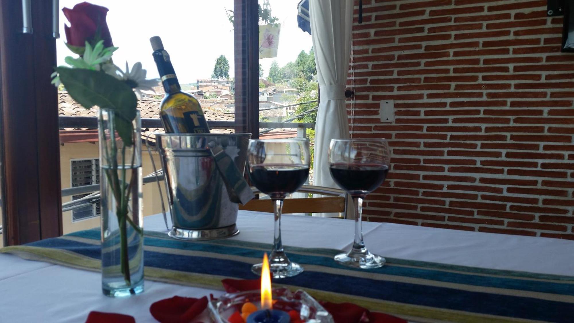 Hotel Guatatur Guatapé Εξωτερικό φωτογραφία